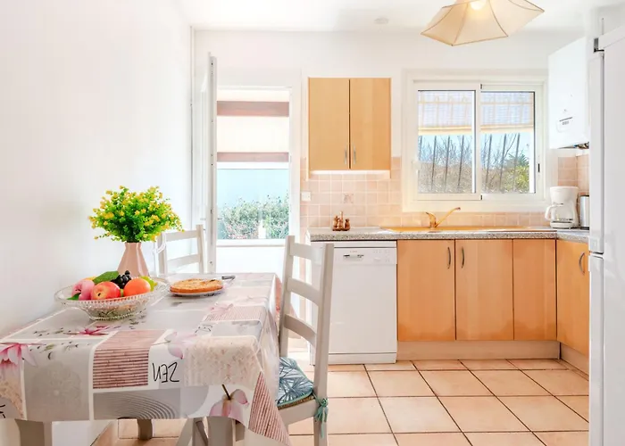 Casa de Férias Promenade Des Pins By Interhome
